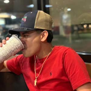 Meet your Posher, Luis